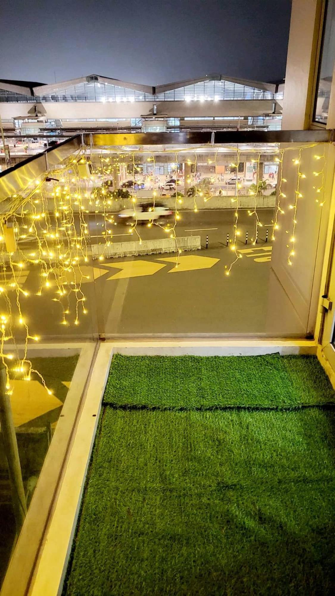 One Palm Tree Villas Condominium - Studio 7Th Fl With Balcony - Across Terminal 3 Airport Pasay Buitenkant foto