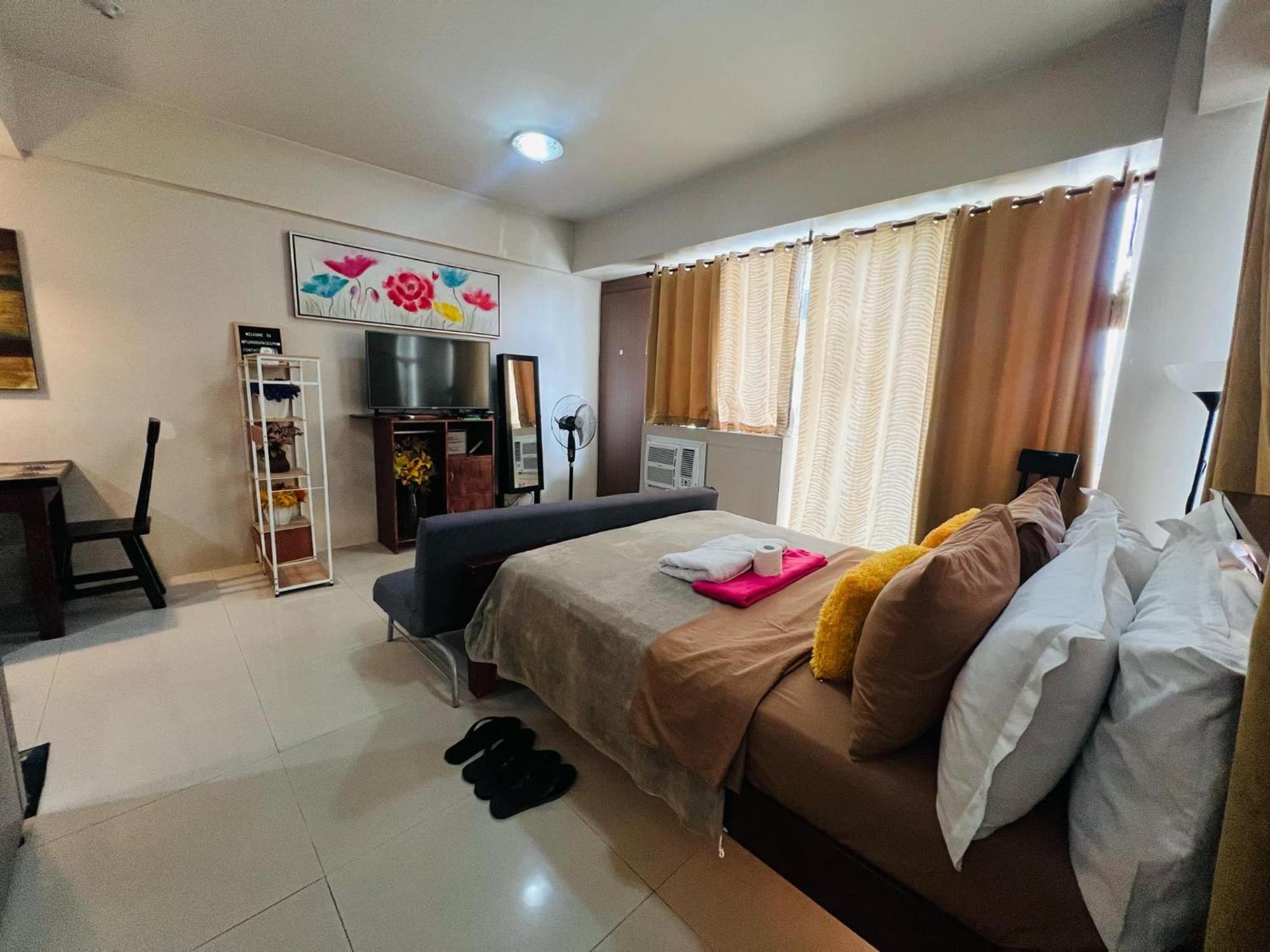 One Palm Tree Villas Condominium - Studio 7Th Fl With Balcony - Across Terminal 3 Airport Pasay Buitenkant foto