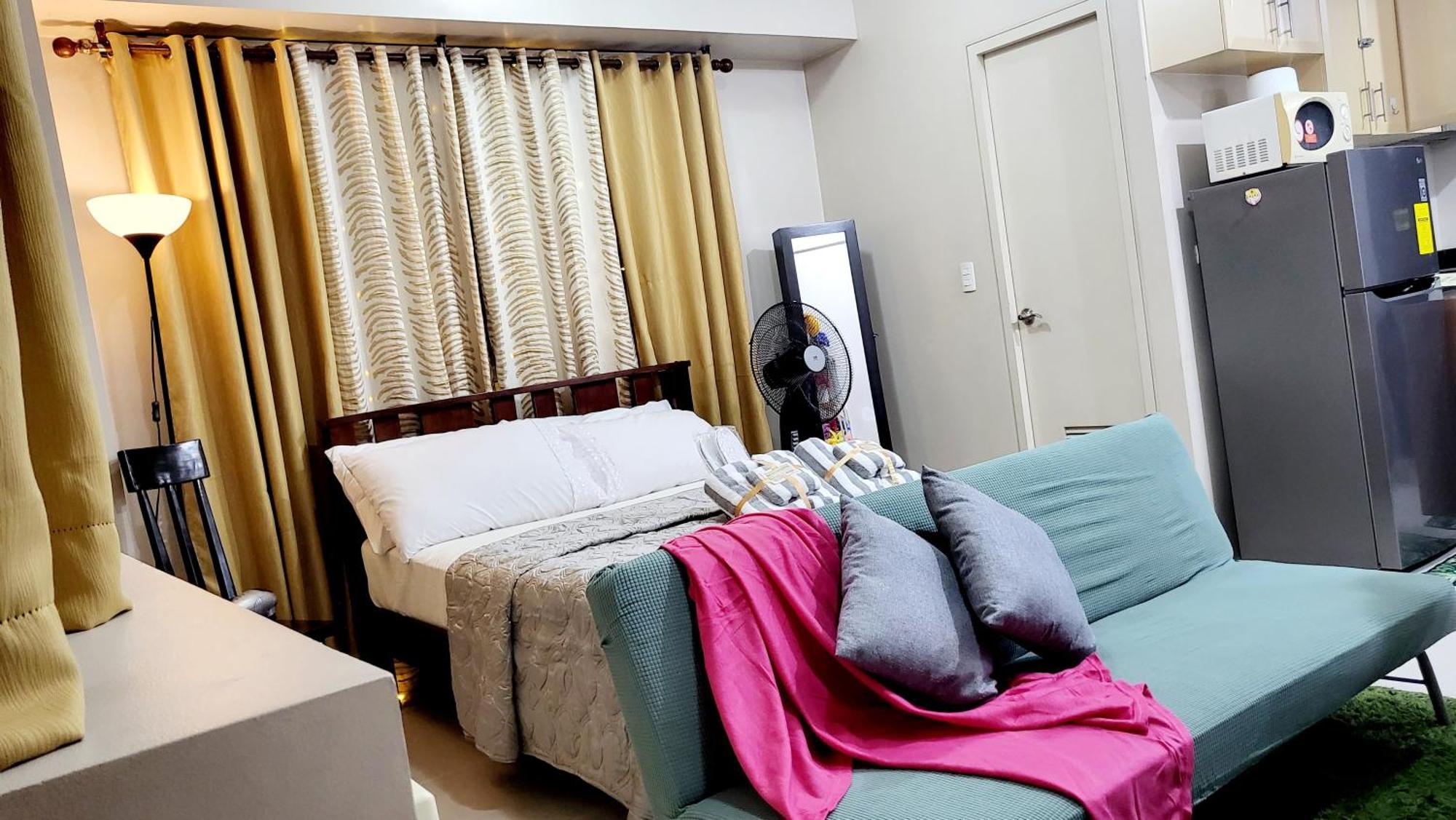 One Palm Tree Villas Condominium - Studio 7Th Fl With Balcony - Across Terminal 3 Airport Pasay Buitenkant foto